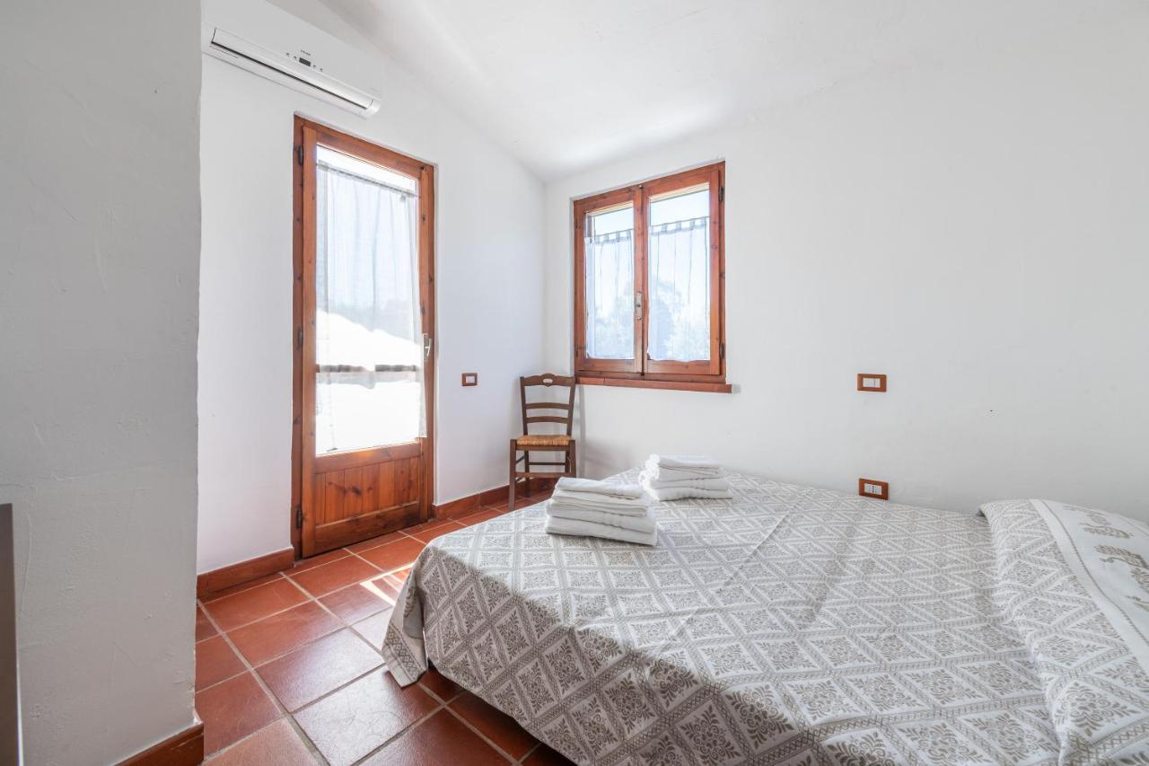 Damiano Holiday House Porto Columbu - Perd'E Sali Zewnętrze zdjęcie